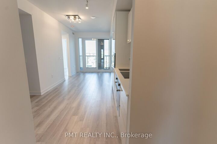 Property Photo:  238 Simcoe Street 2701  ON M5T 0E2 