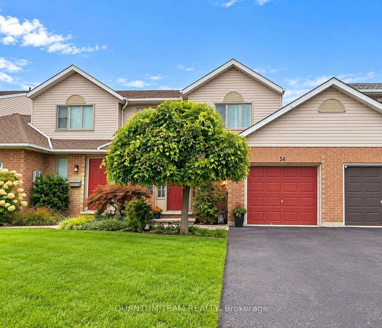 Property Photo:  54 Westland Street  ON L2S 3W8 