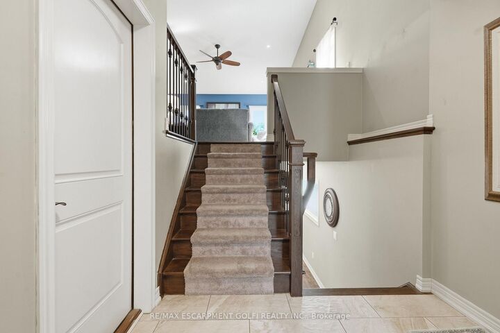 Property Photo:  379 Michael Drive  ON L3C 0A5 
