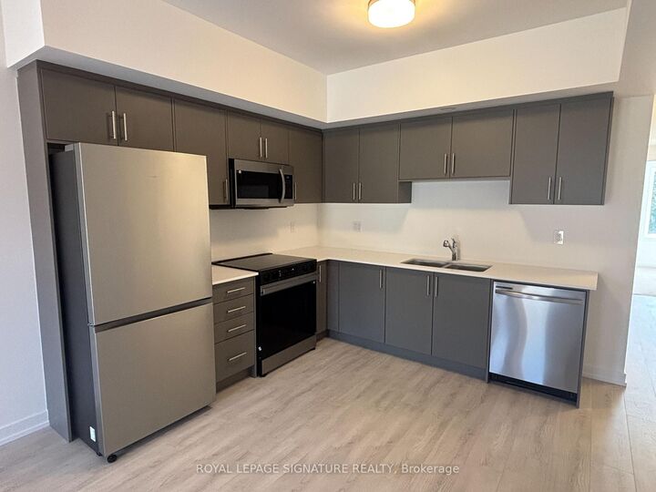 Property Photo:  42 Lowes Road W 24  ON N1G 4X2 