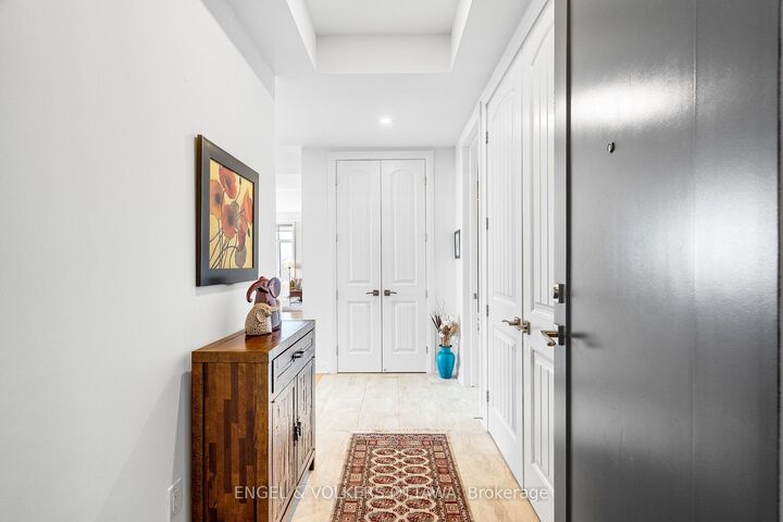 Property Photo:  110 Cortile Private 402  ON K1V 2S8 