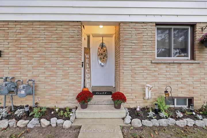 Property Photo: 59 Maple Avenue 36 ON L7G 1X8