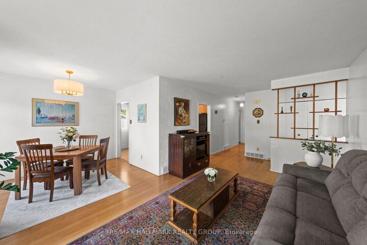 Property Photo:  29 Wylie Avenue  ON K2B 6M3 