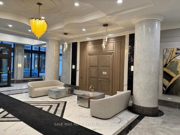 Property Photo: 30 Elm Drive W 2303 ON L5B 0N6