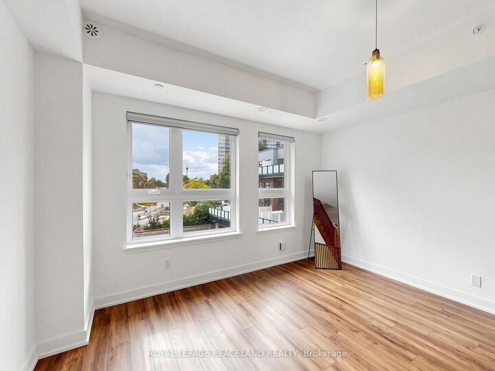 Property Photo:  2100 Bridletowne Circle 325  ON M1W 2L1 