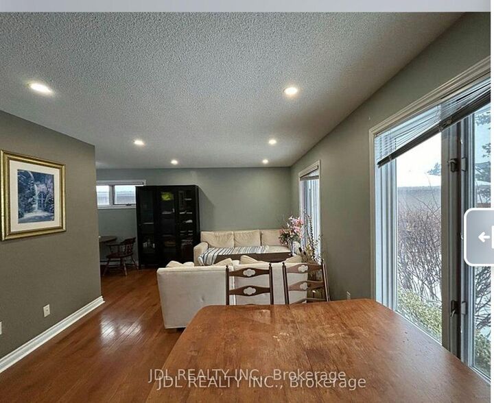 Property Photo:  110 Robinson St Street Unit A Main Floor  ON L3P 1P1 