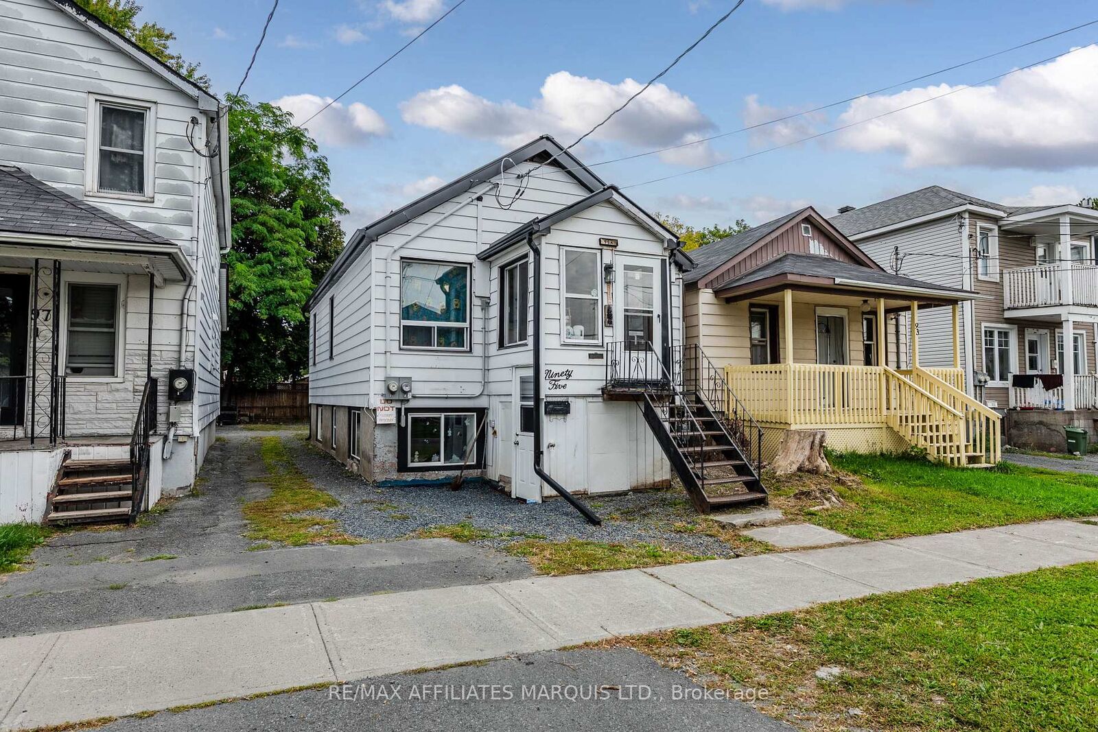Property Photo:  95 Lefebvre Avenue  ON K6H 5G6 