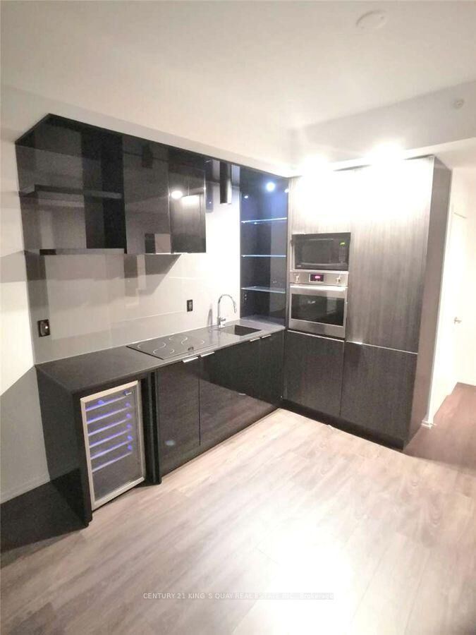 Property Photo:  70 Temperance Street 3308  ON M5H 0B1 