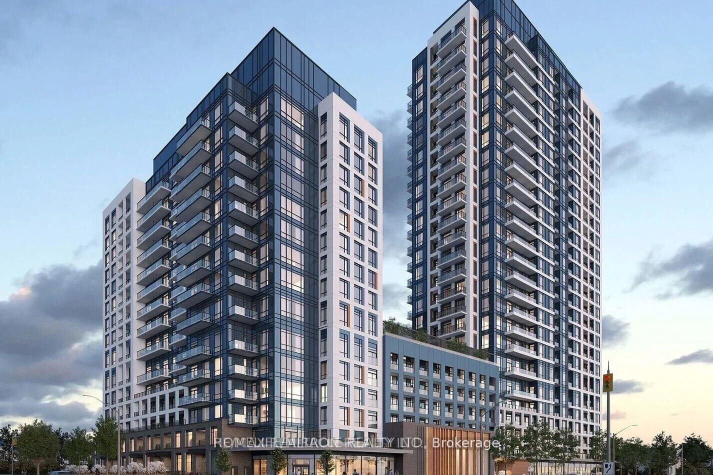 Property Photo:  7950 Bathurst Street 2210  ON L4J 0B8 