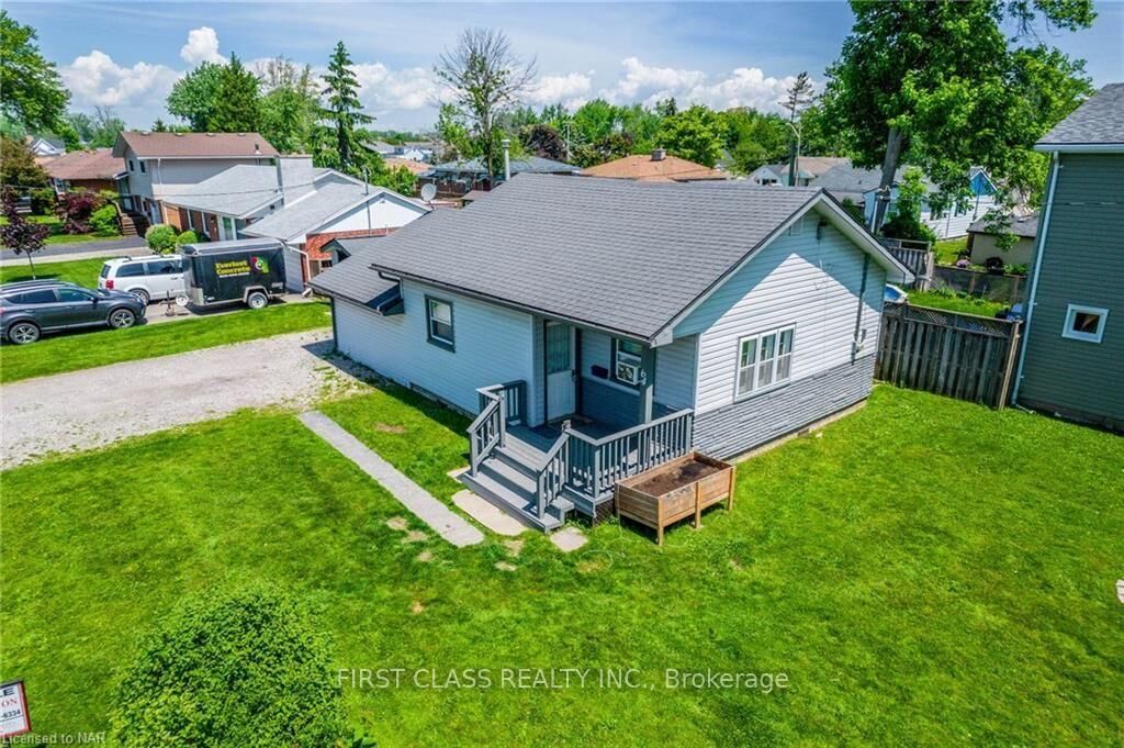 Property Photo:  64 Dominion Road  ON L2A 1E6 
