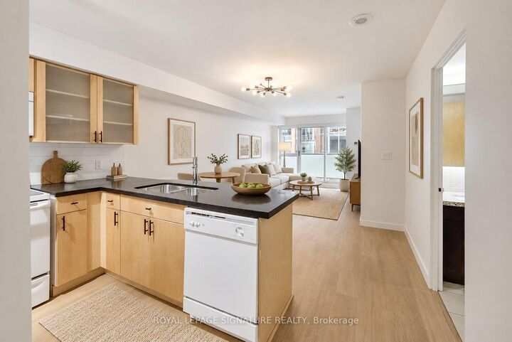 Property Photo:  1005 King Street W 405  ON M6K 3M8 