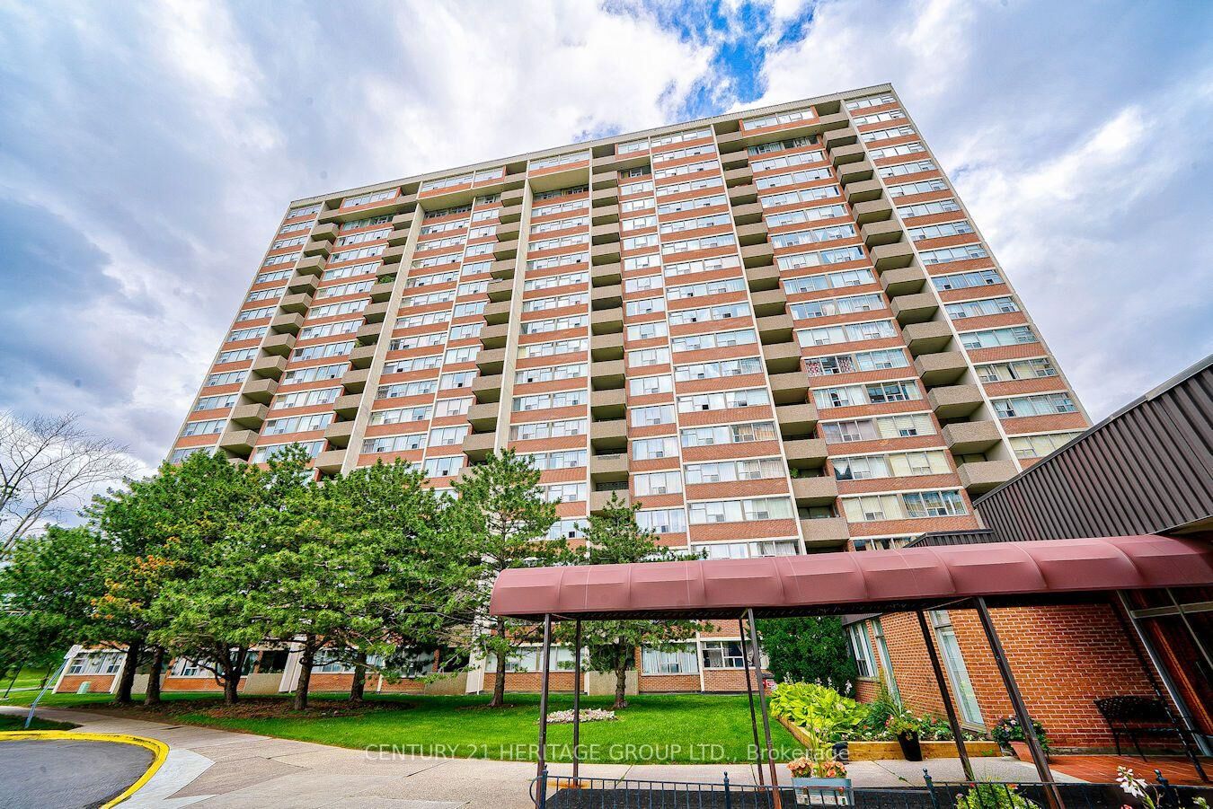 Property Photo:  45 Silver Spring Boulevard 606  ON M1V 1R2 
