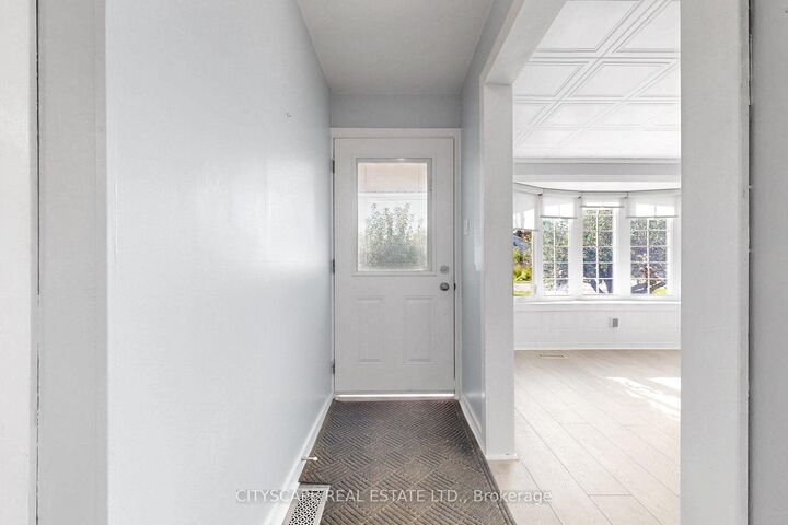 Property Photo:  2049 Northern Avenue  ON L9S 1Z4 