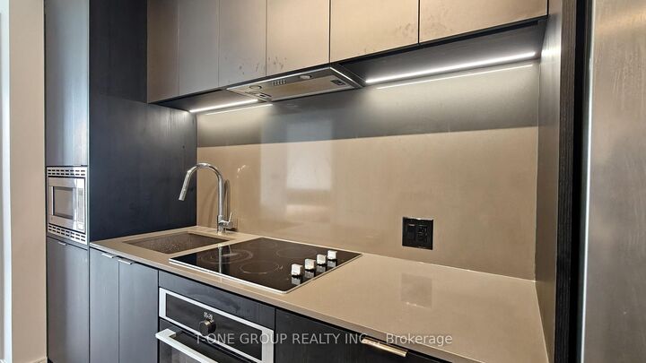 Property Photo:  3009 Novar Road 912  ON L5B 0P9 