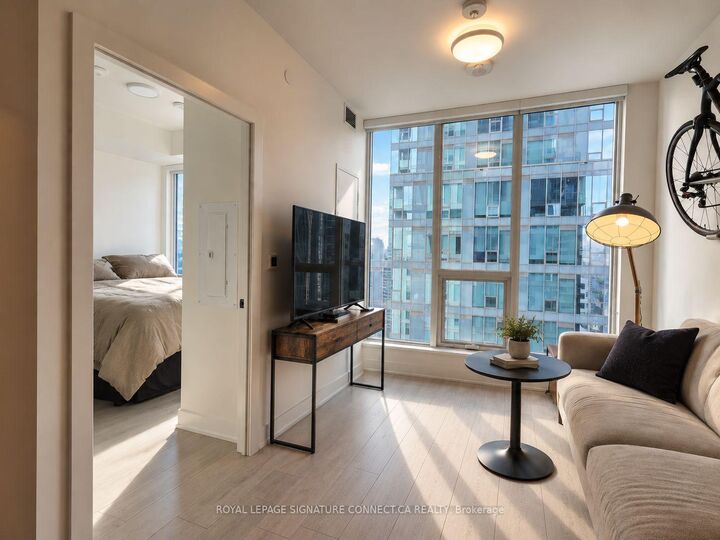 Property Photo:  15 Mercer Street 3403  ON M5V 0T8 