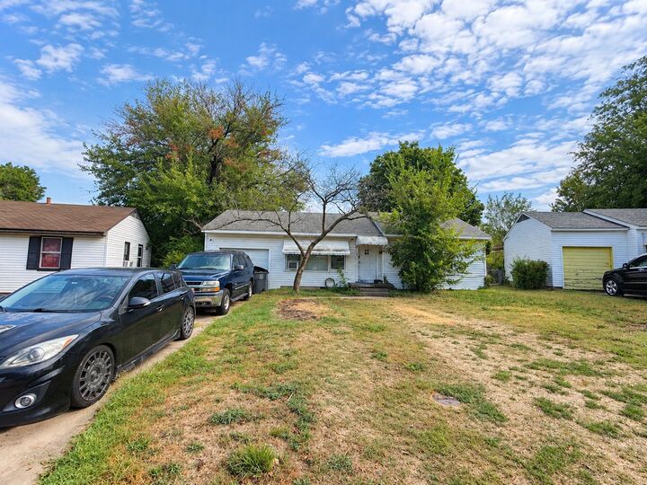 Property Photo:  1135 N Canton Avenue  OK 74115 