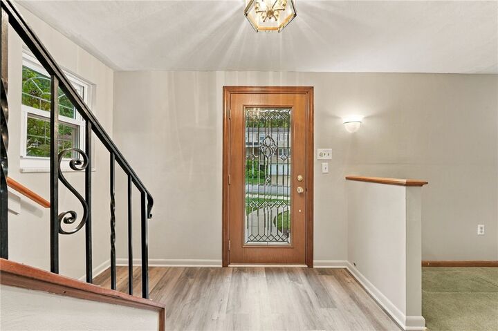 Property Photo:  113 Larchwood Drive  PA 15145 