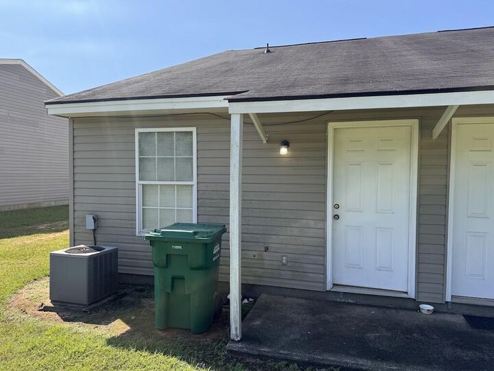 Property Photo: 915 #5 18th Avenue GA 31701