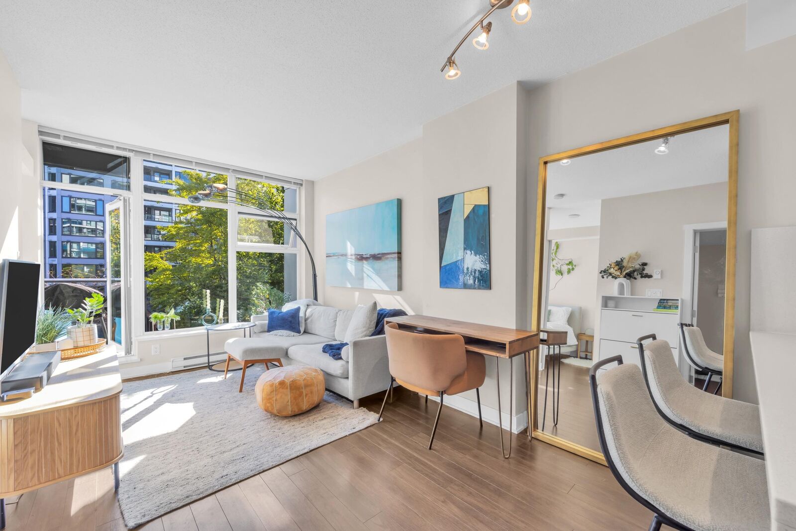 Property Photo:  1777 W 7th Avenue 317  BC V6J 0E5 