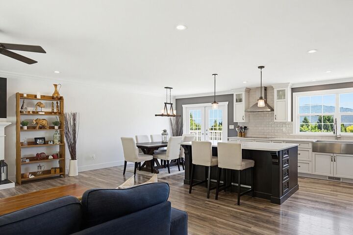Property Photo:  34246 Jasper Avenue  BC V2V 6P3 
