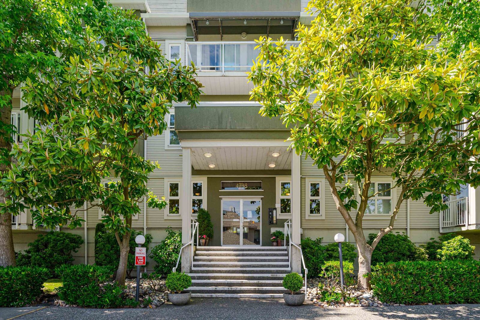 Property Photo:  4738 53 Street 311  BC V4K 2Z1 