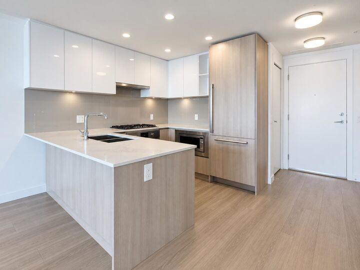 Property Photo:  618 Carnarvon Street 1405  BC V3M 0N9 