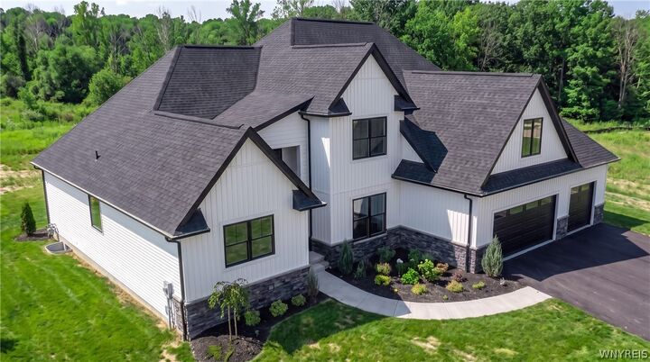 Property Photo:  845 Casey Road  NY 14051 