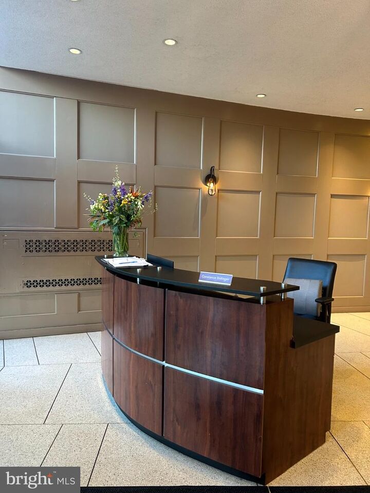 Property Photo: 100 West Avenue 315-S PA 19046