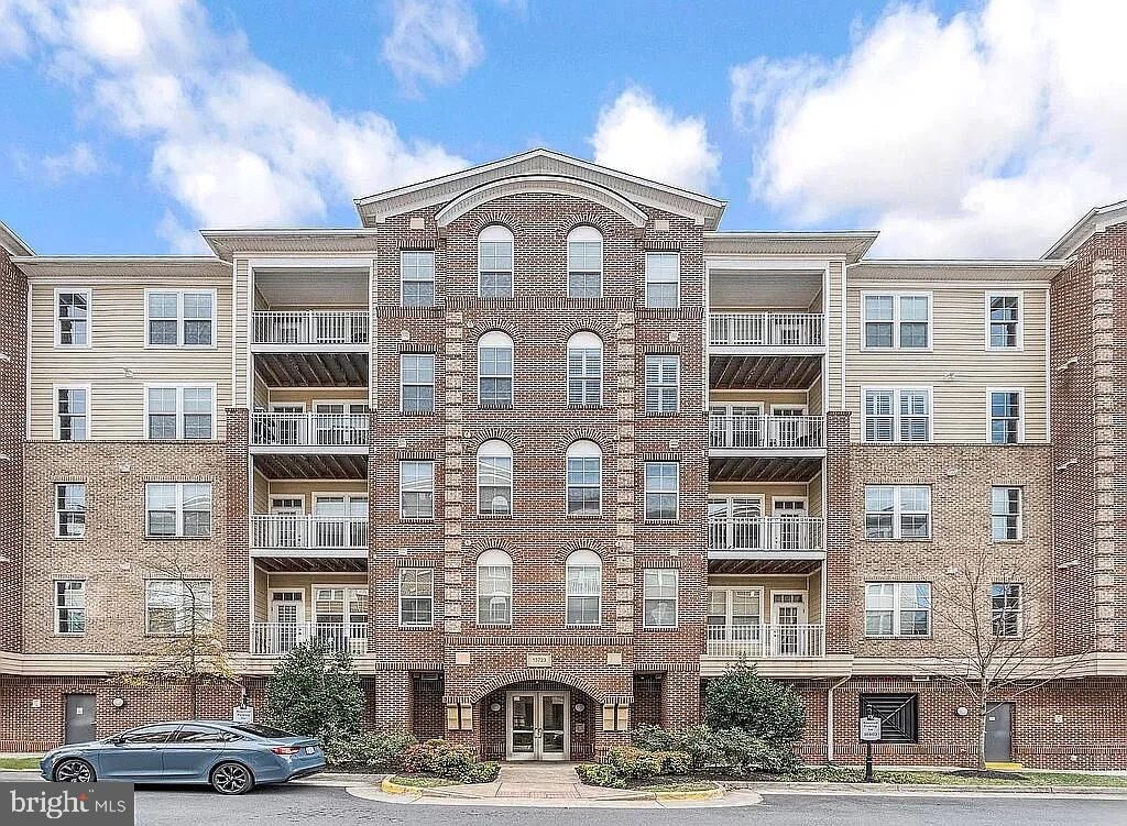 Property Photo:  13723 Neil Armstrong Avenue 209  VA 20171 