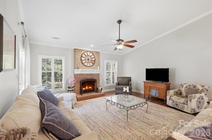 Property Photo: 4701 Dawnridge Drive NC 28226