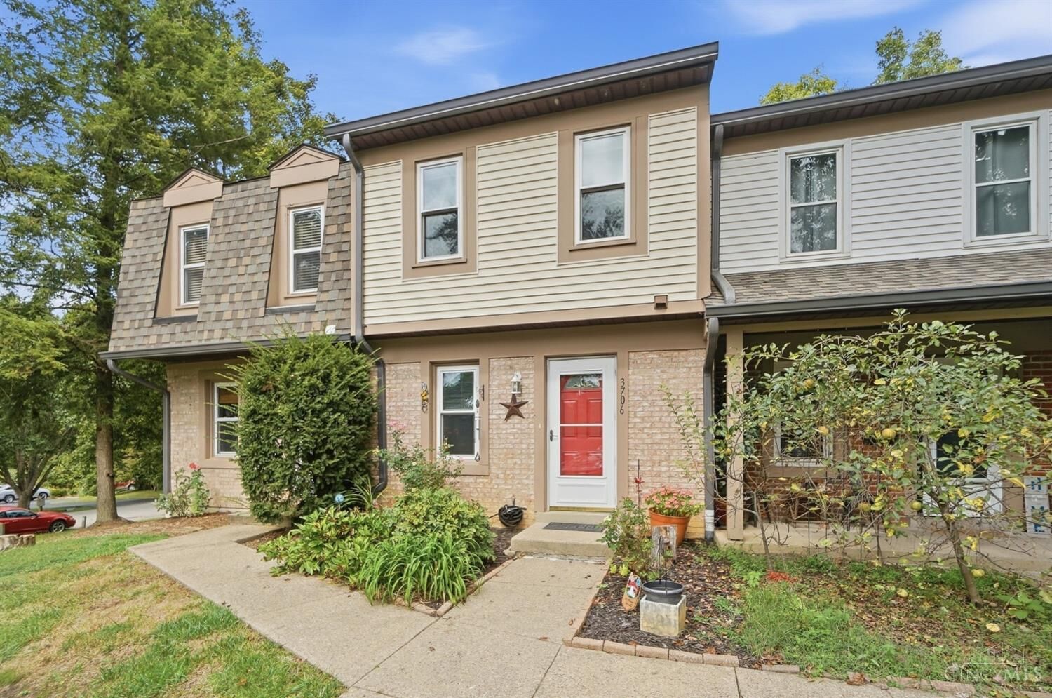 Property Photo: 3706 Parfore Court OH 45245