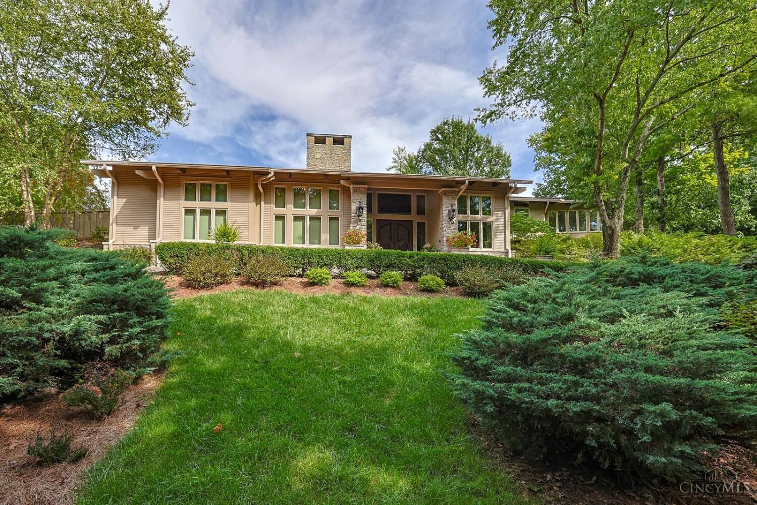 Property Photo: 736 Elsinboro Drive OH 45226
