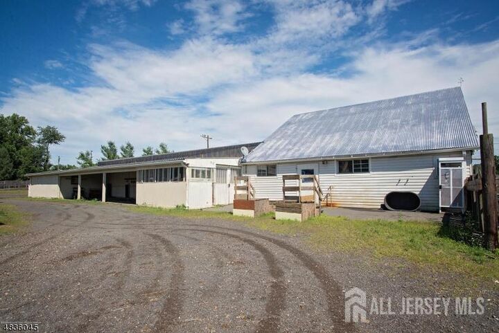 Property Photo:  90 Old Georgetown Road 1  NJ 08873 