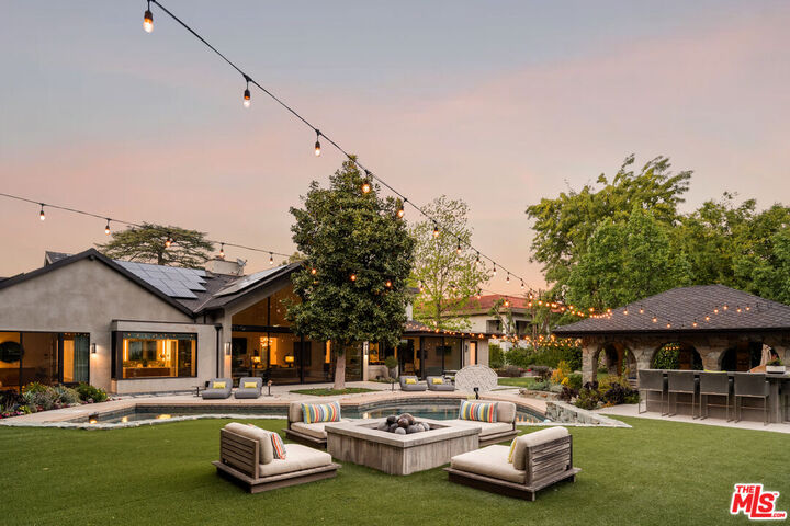 Property Photo: 17352 Magnolia Blvd CA 91316