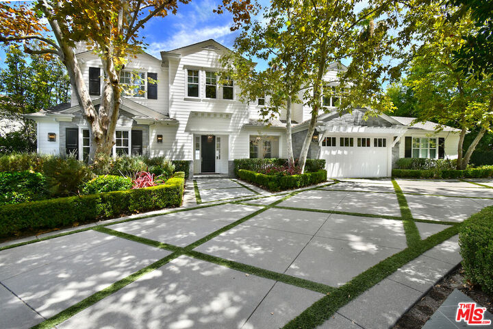 Property Photo:  4760 Amigo Ave  CA 91356 