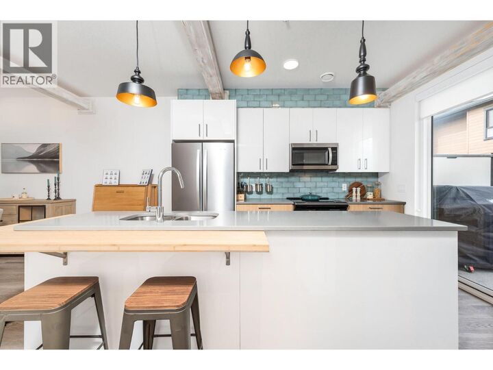 Property Photo:  11581 Rogers Road 402  BC V4V 1X8 