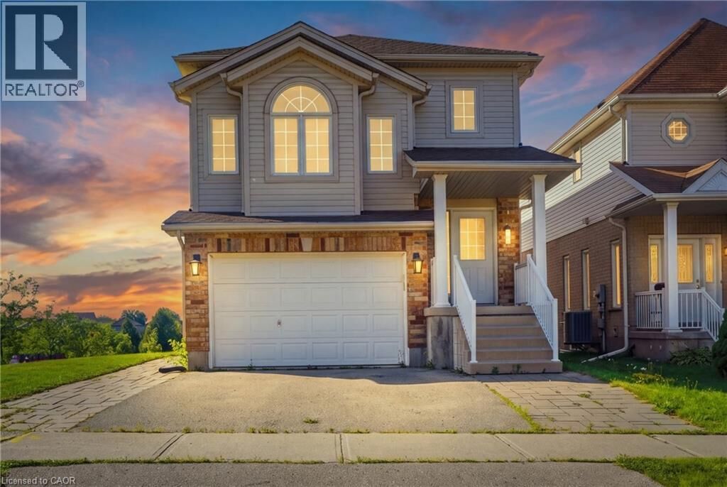 Property Photo:  287 Westmeadow Drive Upper  ON N2N 3P9 