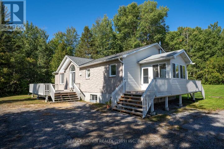 Property Photo:  870 Highway 17 East  ON P1A 0A2 