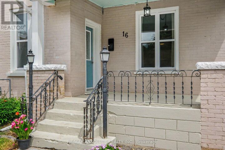 Property Photo:  16 Glen Avenue  ON K7A 1S2 