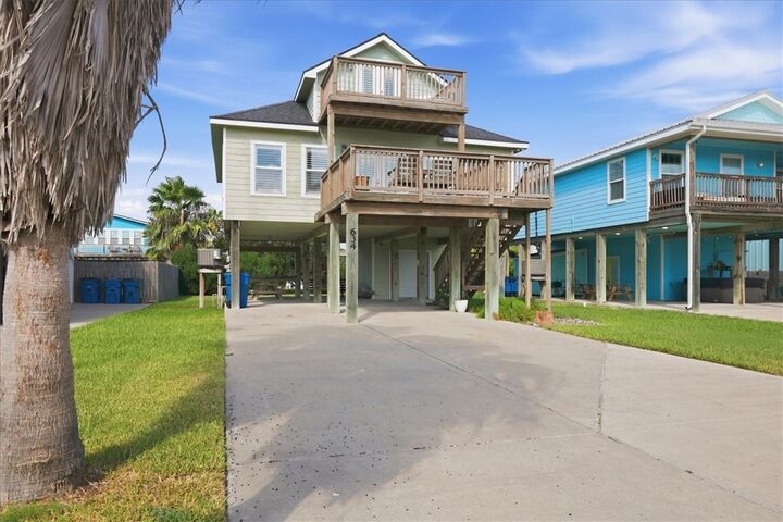 Property Photo: 634 Dolphin Circle TX 78373