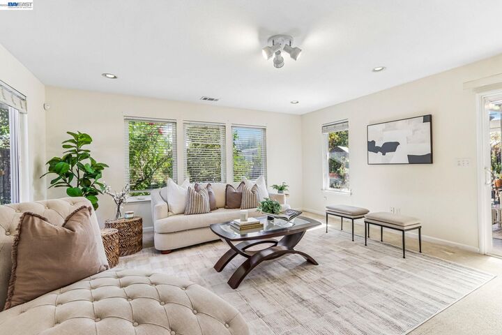 Property Photo:  360 N I St  CA 94551 