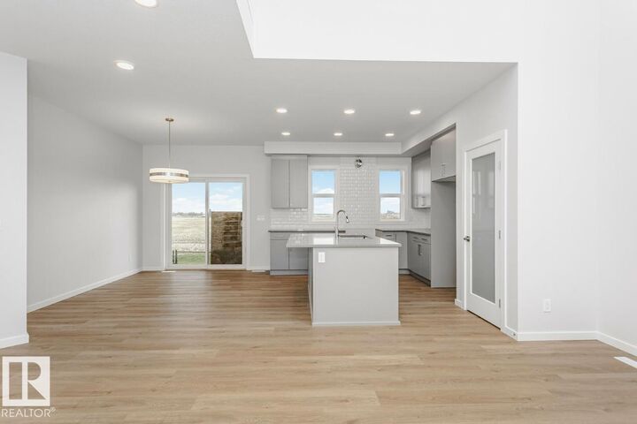 Property Photo:  264 Lodge Pole Place  AB T4X 0L1 