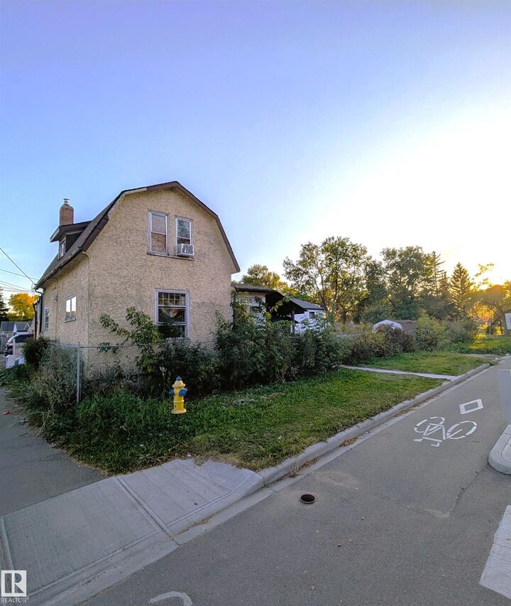 Property Photo: 9115 119 Avenue NW AB T5B 0W8