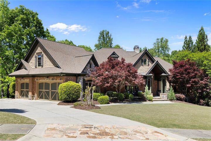 Property Photo: 5623 Brendlynn Drive GA 30024