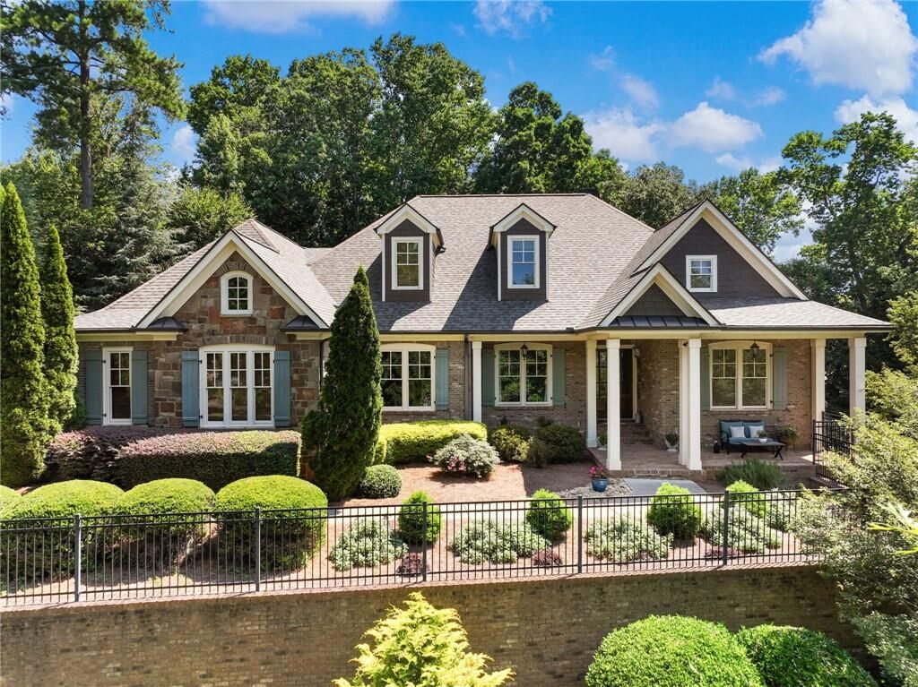 Property Photo:  2474 Northern Oak Drive  GA 30517 