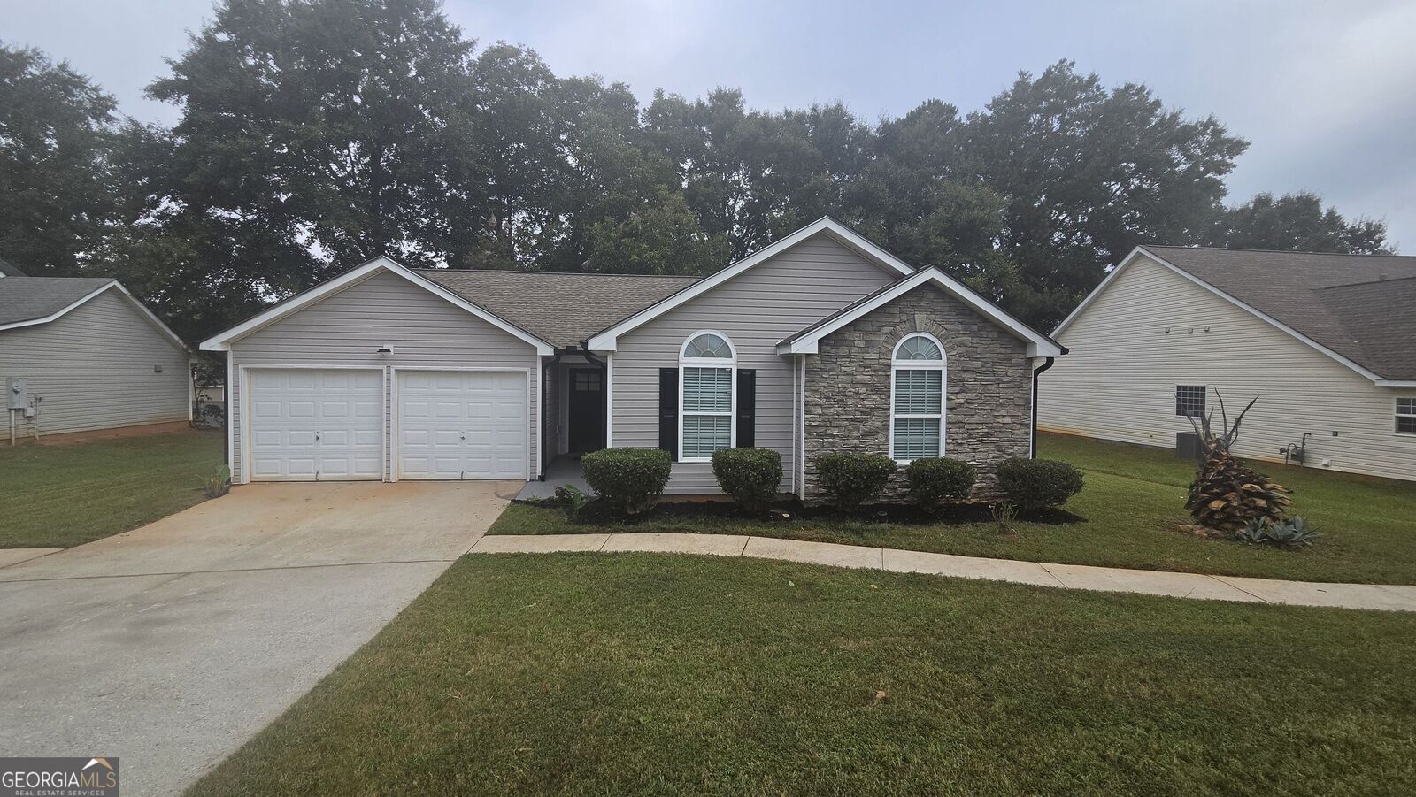 Property Photo:  208 Nadia Court  GA 30248 