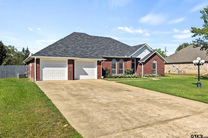 Property Photo: 110 Diana Lane TX 75455