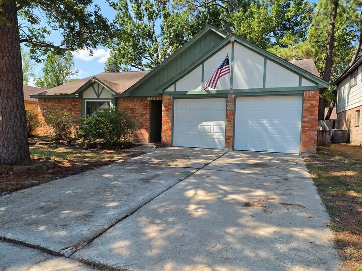 Property Photo:  18831 Yaupon Trail  TX 77346 