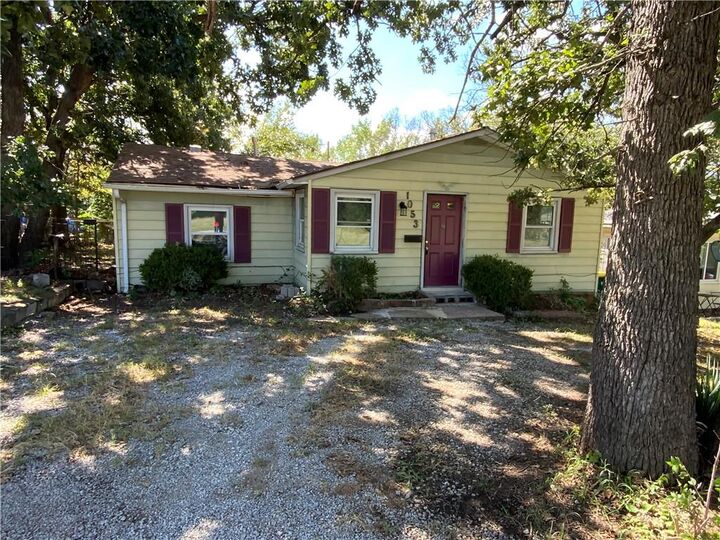 Property Photo:  1053 Locust Street  KS 66103 