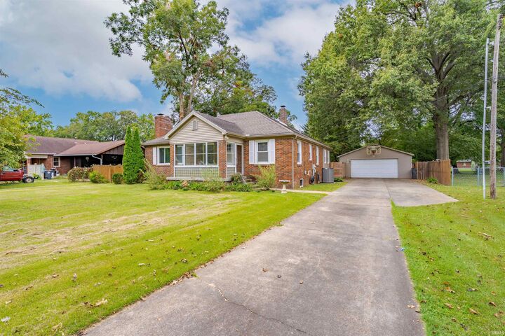 Property Photo:  1327 Thompson Avenue  IN 47715 